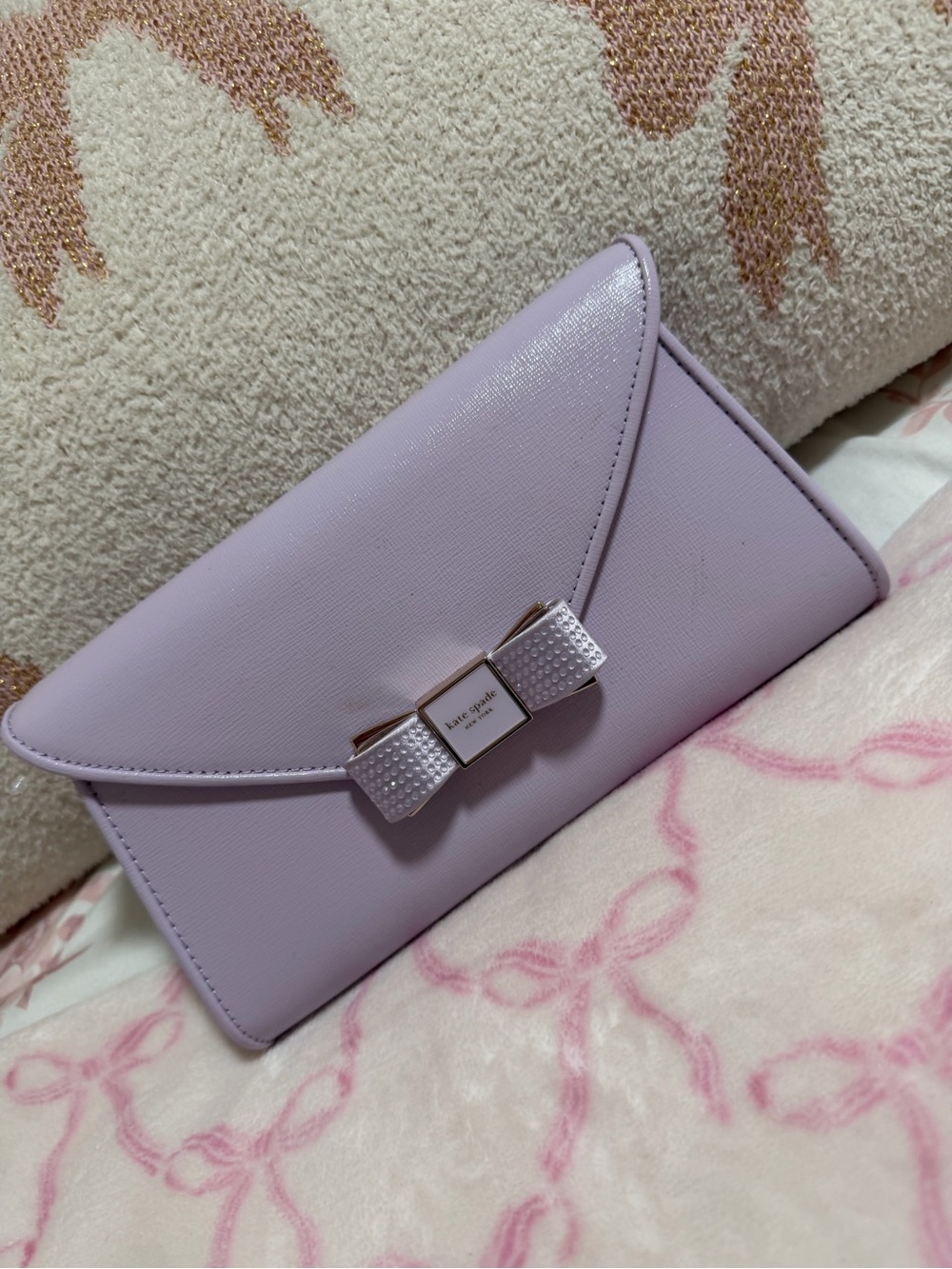 kate spade New York Lavender Bow Envelope Clutch with crossbody chain - Picture 2 of 4